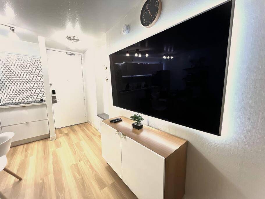 Huge Patio Washerdryer 1 Bedroom Banyan Free Parking 5 Min To Beach Гонолулу Екстер'єр фото